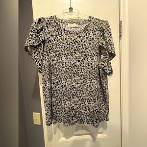 Women’s Michael Kors top
Size XL